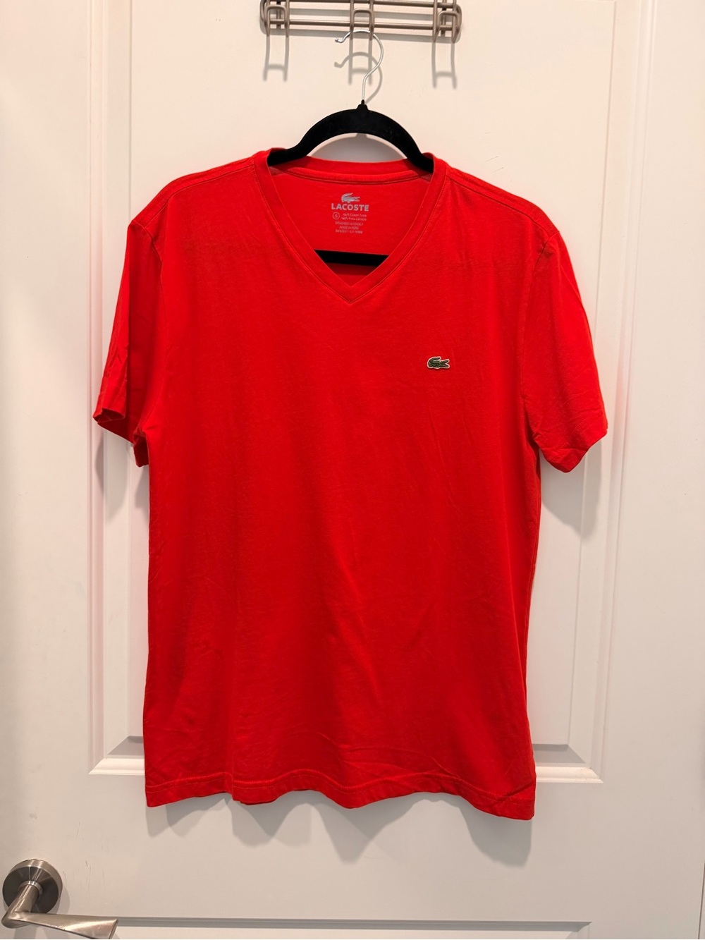 Lacoste Men's Short Sleeve V-Neck Pima Cotton T-Shirt Red Size 5